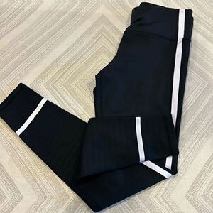 Lilybod Women’s Black with White Accent Leggings